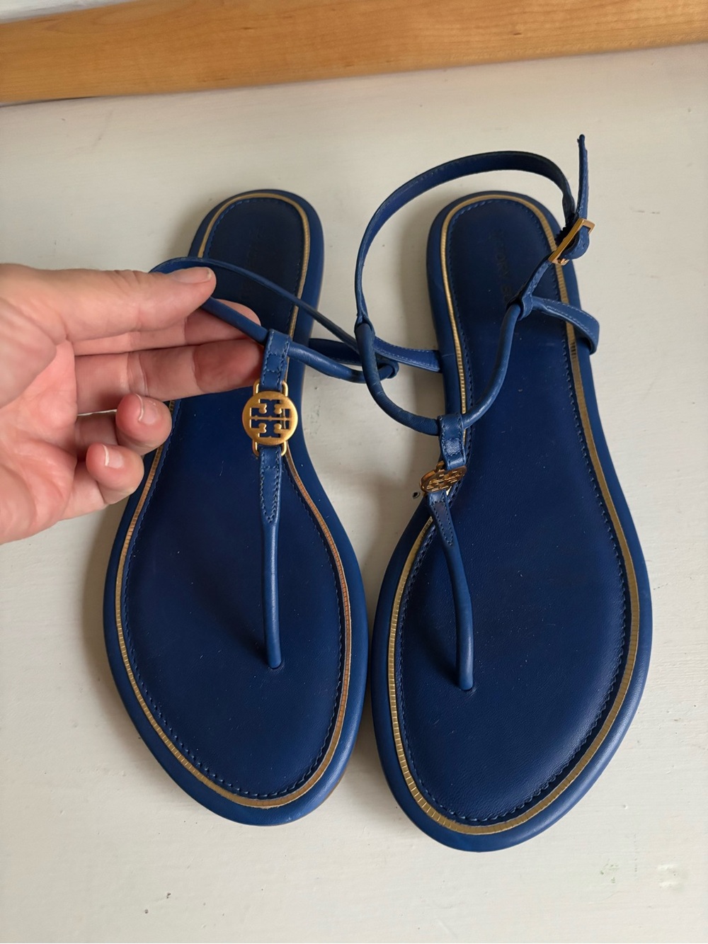 Tory Burch Navy Leather Thong Sandals with Gold Logo Accent